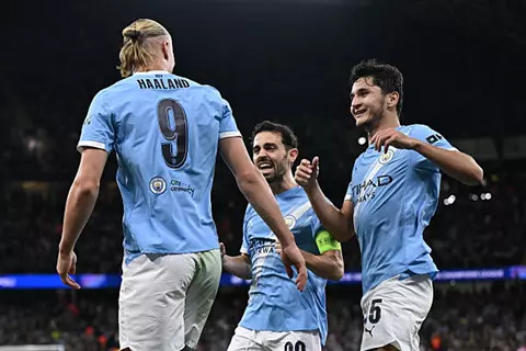 بثنائية هالاند ودوكو.. مانشستر سيتي يبدأ دوري أبطال أوروبا بالفوز على نابولي